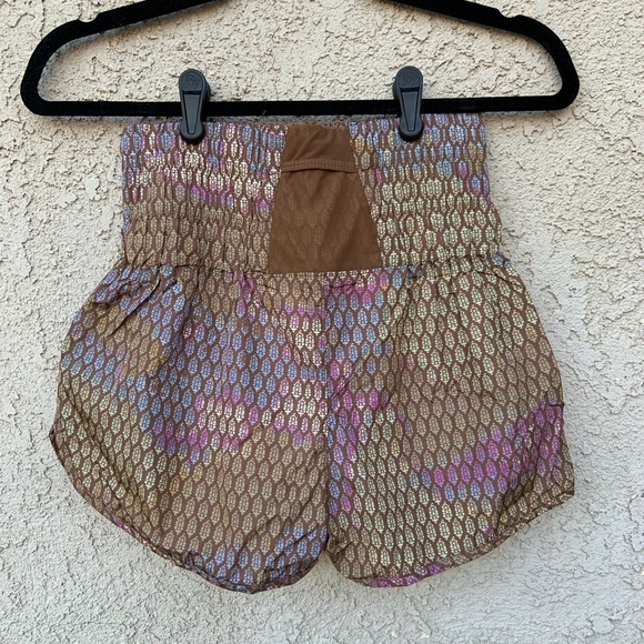 NWOT Free People FP Movement The Way Home High-Rise Printed Shorts - Picture 7 of 7